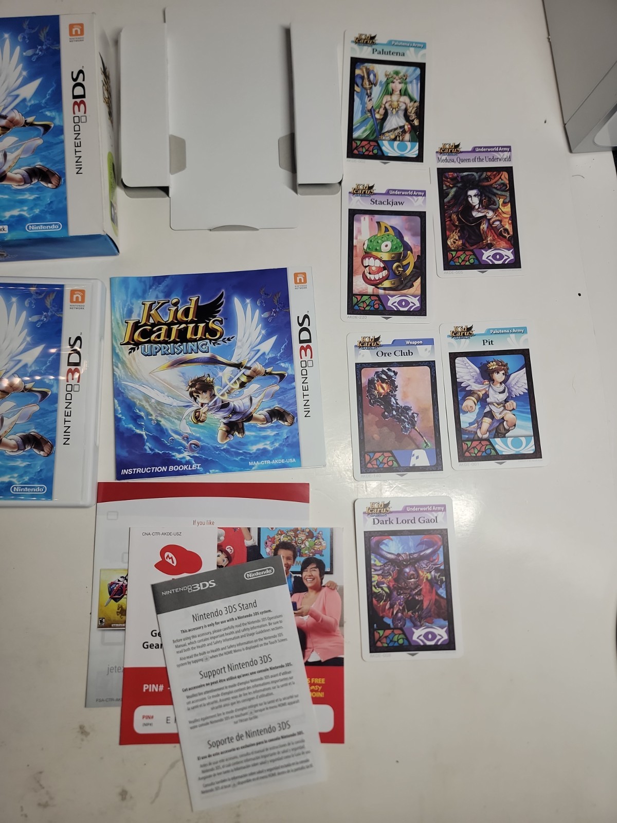 Kid Icarus Uprising Nintendo 3DS 2012 CASE & MANUAL, Box – No Game or AR Cards