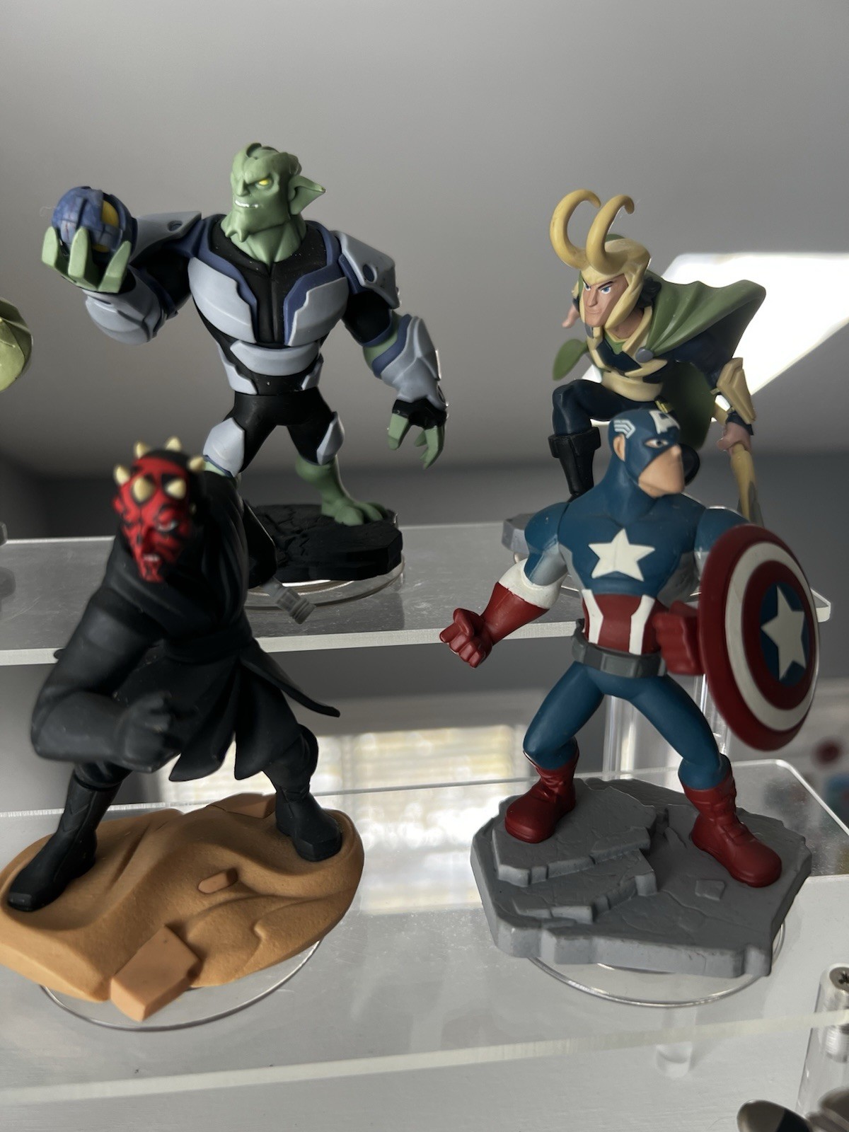 Disney Infinity Figure Lot 8 Marvel 2.0/Star Wars 3.0 Captain America Hulk Yoda