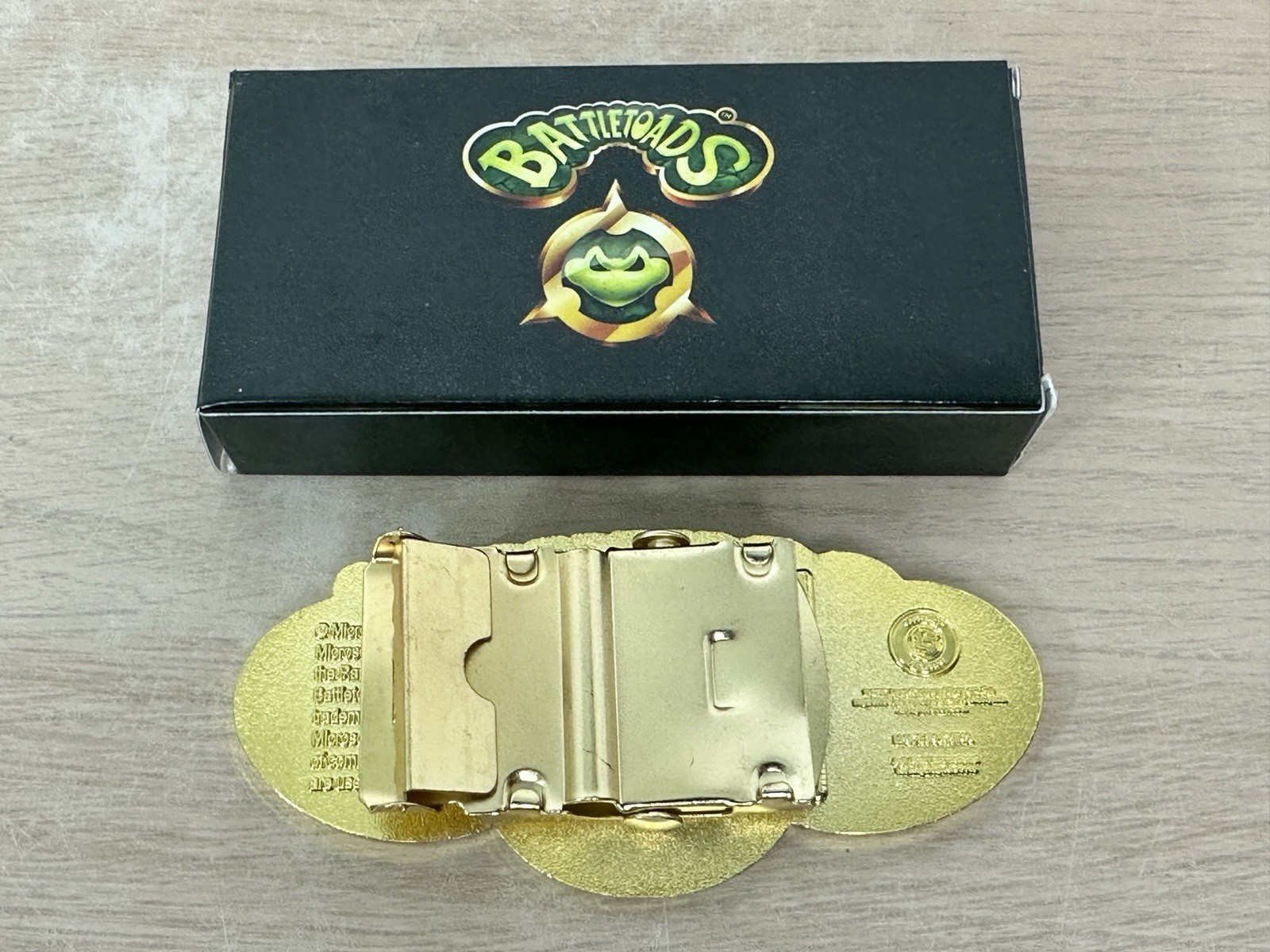 Loot Crate Battletoads Belt Buckle Microsoft 2017 Rare Golden Green Exclusive