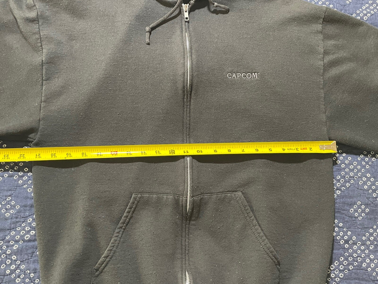 VINTAGE CAPCOM PROMO HOODIE LARGE ZIP UP BLACK w BLACK LOGO circa 1998/2000