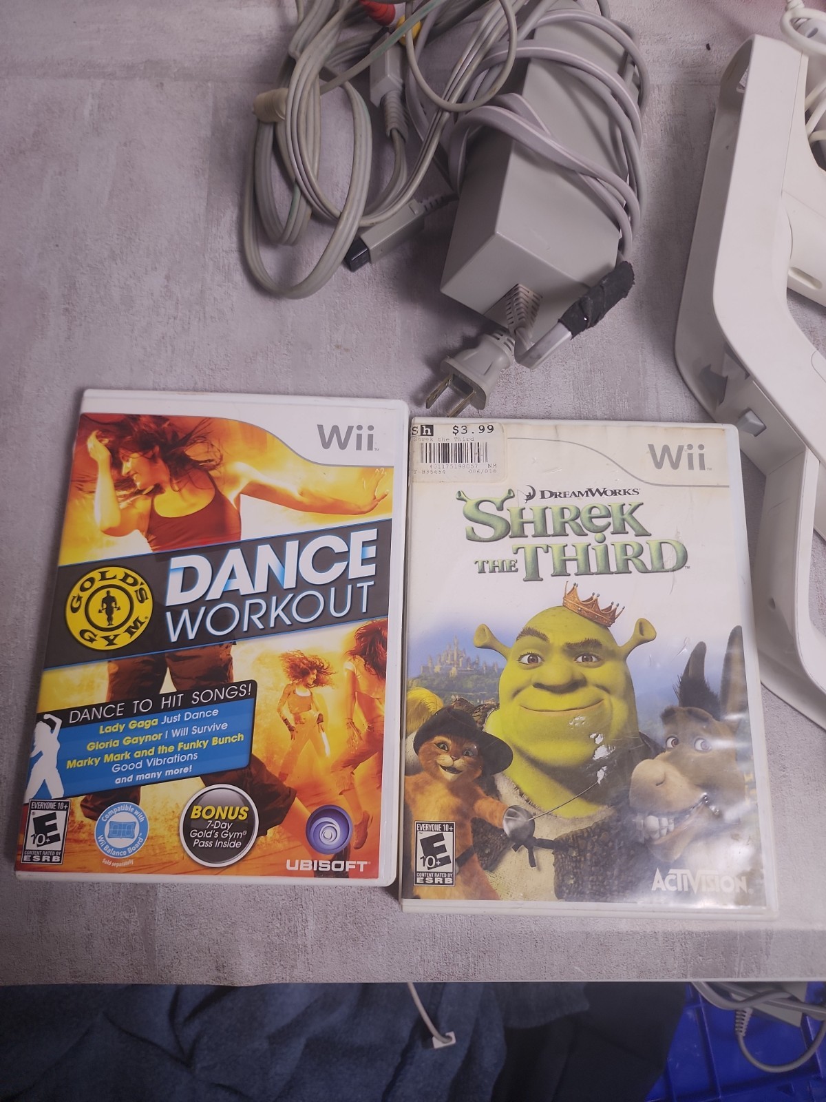Nintendo Wii Console With Accessories And Games Lot RVL-001 2006