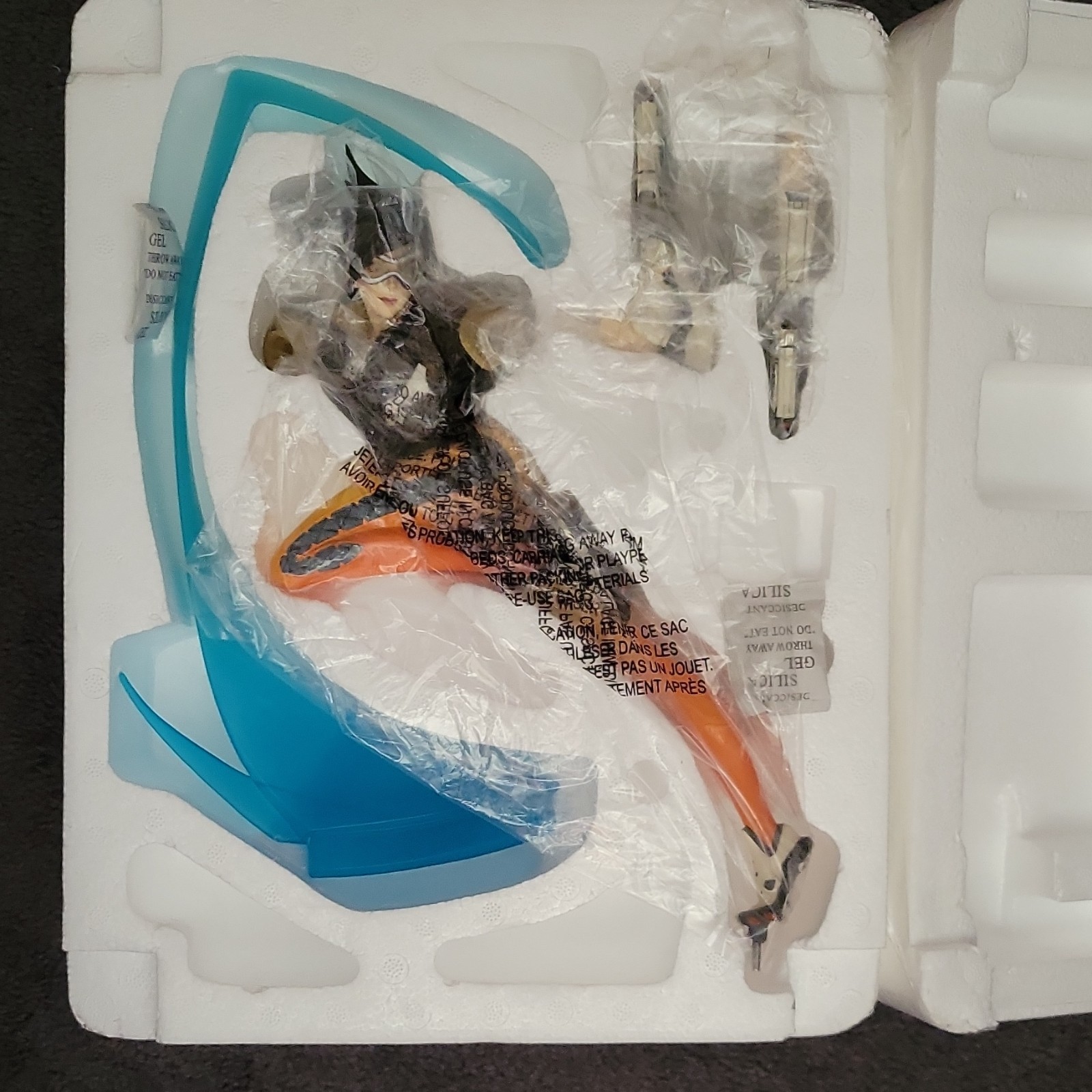 Blizzard Overwatch Tracer Limited Edition Figure Statue with Base