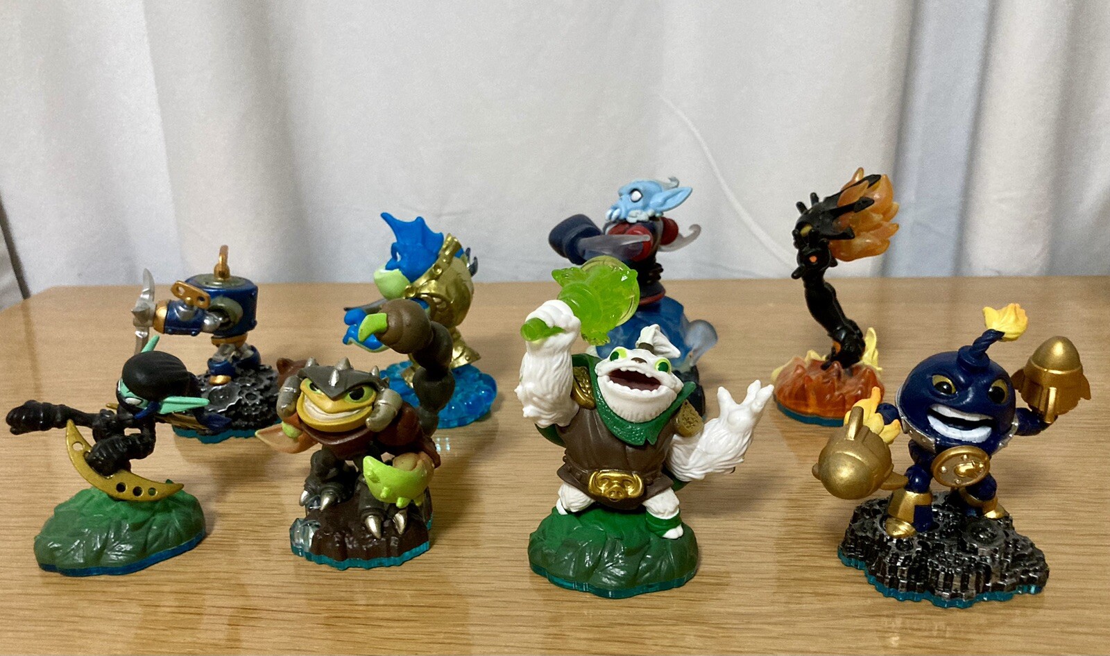 Lot 8 Skylanders Swap Force Night Shift Wind Up Smolerdash Rip Tide Scorp Zoo +