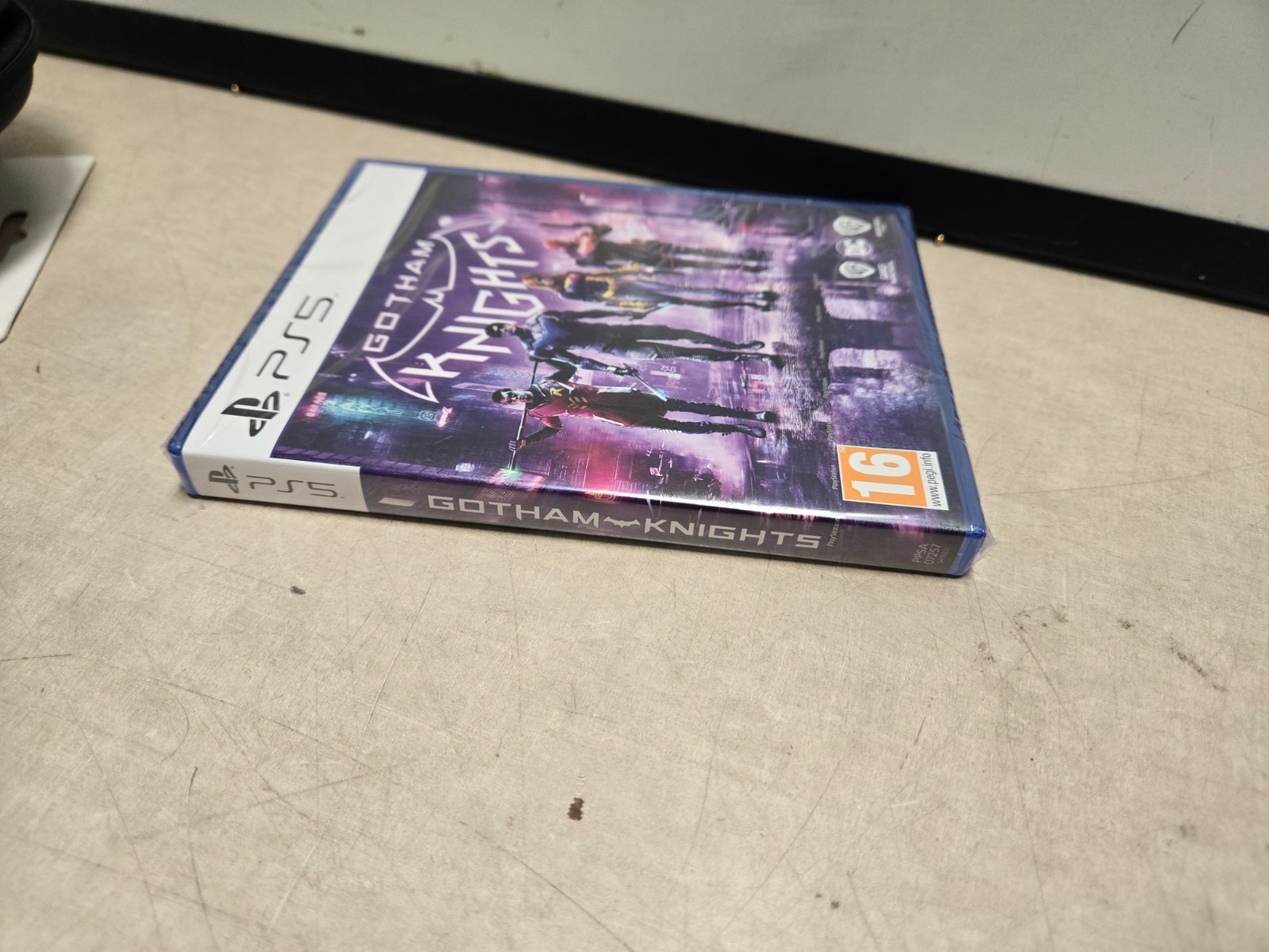 Gotham Knights PlayStation 5 UK IMPORT PEGI 16 Factory sealed