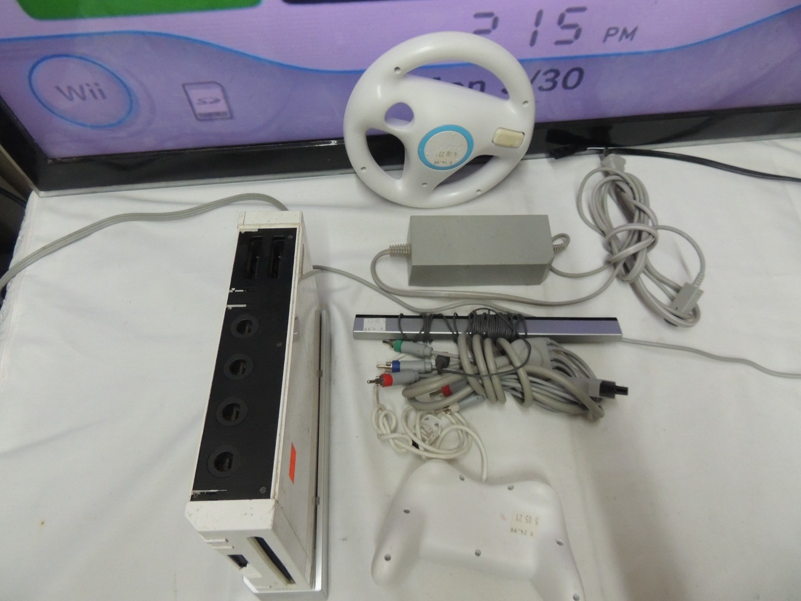 Nintendo Wii – RVL-001 White Bunddle #11