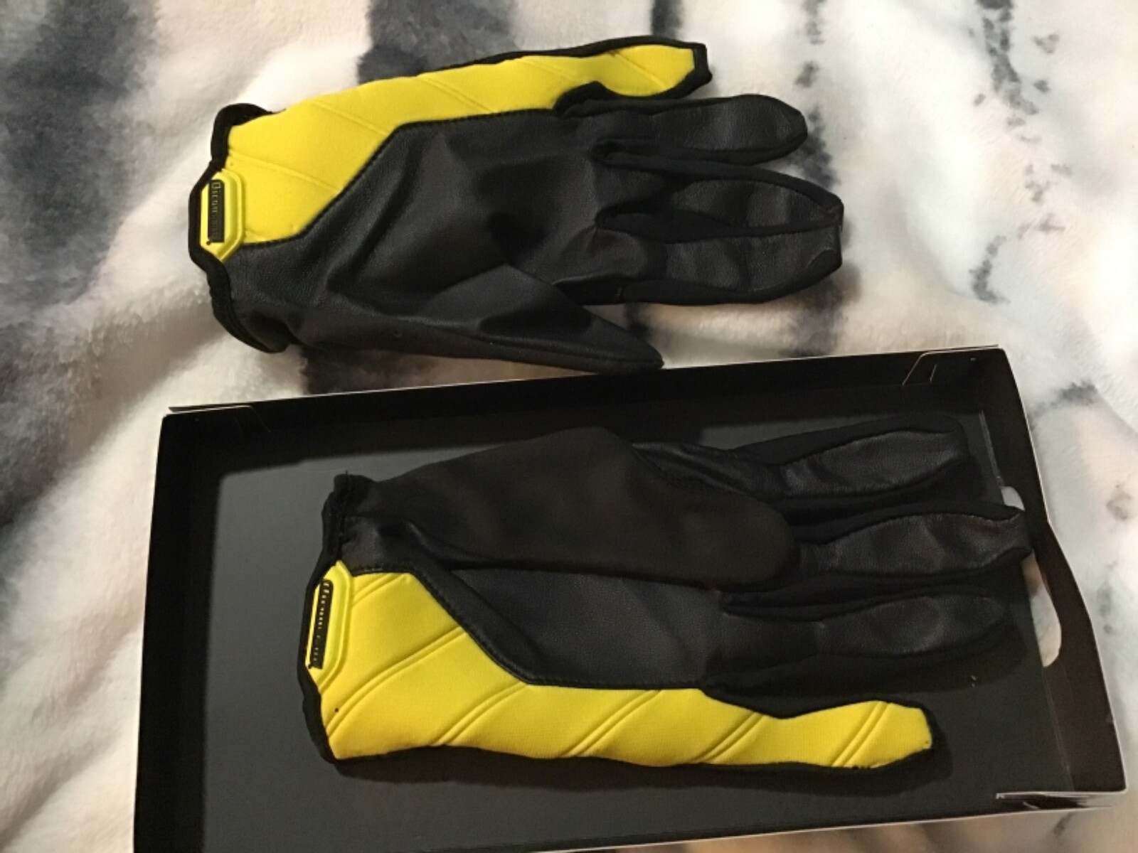 Ironclad Console Gaming Gloves, Precision Fit, Performance Grip, Touchscreen Com