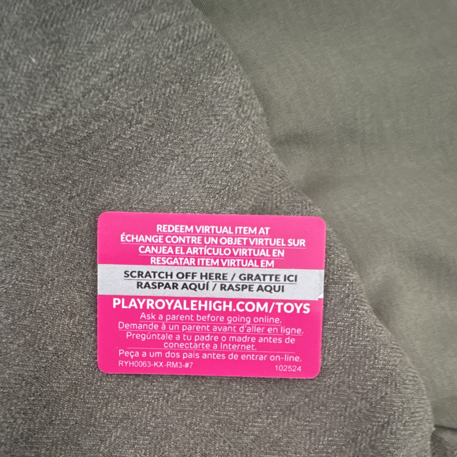 Royale High Cassie’s Necklace Virtual Item Code Card Scratch-Off CODE ONLY!
