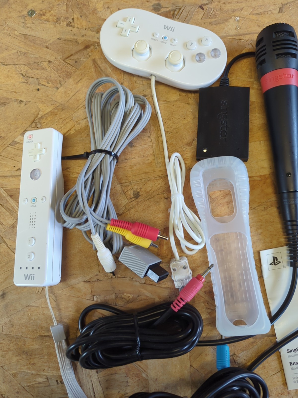 Remote Controller Lot for Nintendo Wii Console,Singstar Microphones Manual