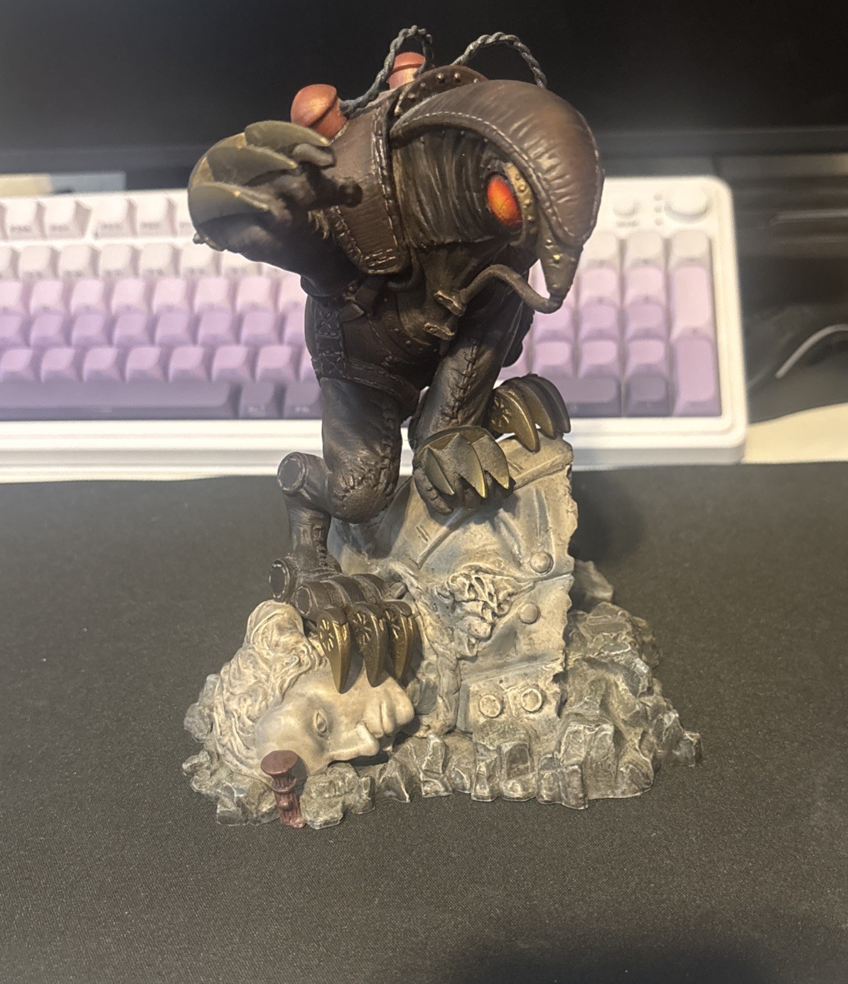 BioShock Infinite Ultimate Edition SONGBIRD PVC Statue No Box No wings