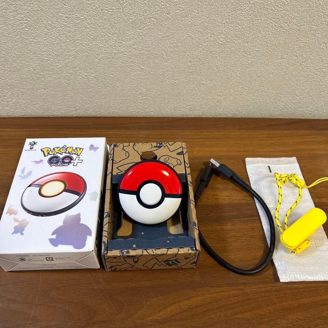 Nintendo Pokemon GO Plus + Includes strap (operation confirmed).