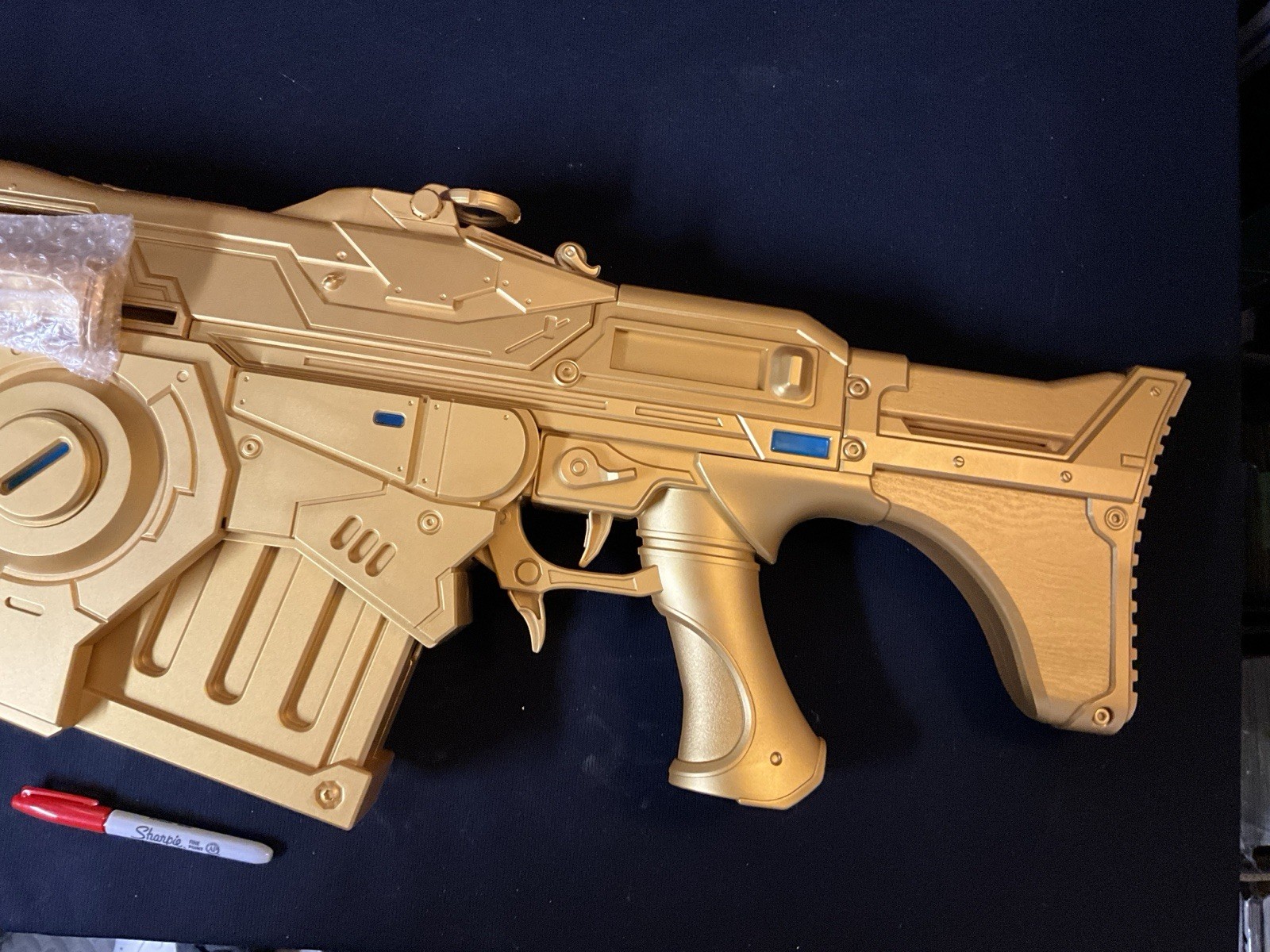 Gears Of War Life-Size Gold Lancer Assault Rifle Replica