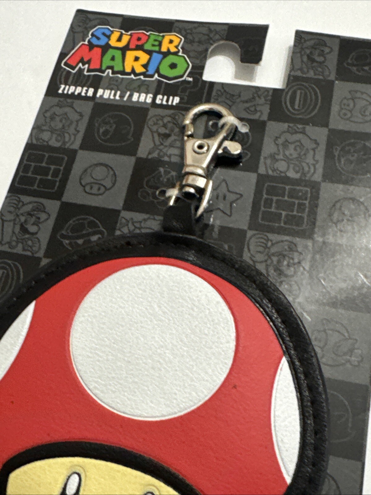 Nintendo Super Mario Mushroom Zipper Pull Bag Clip Red White Black