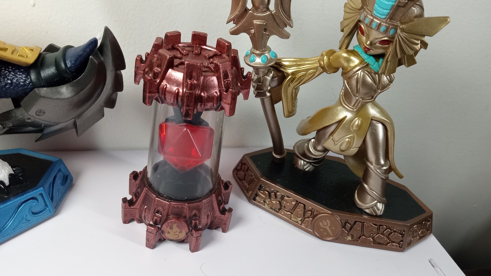 Skylanders Imaginators Lot King Pen, Fire Reactor, & Golden Queen