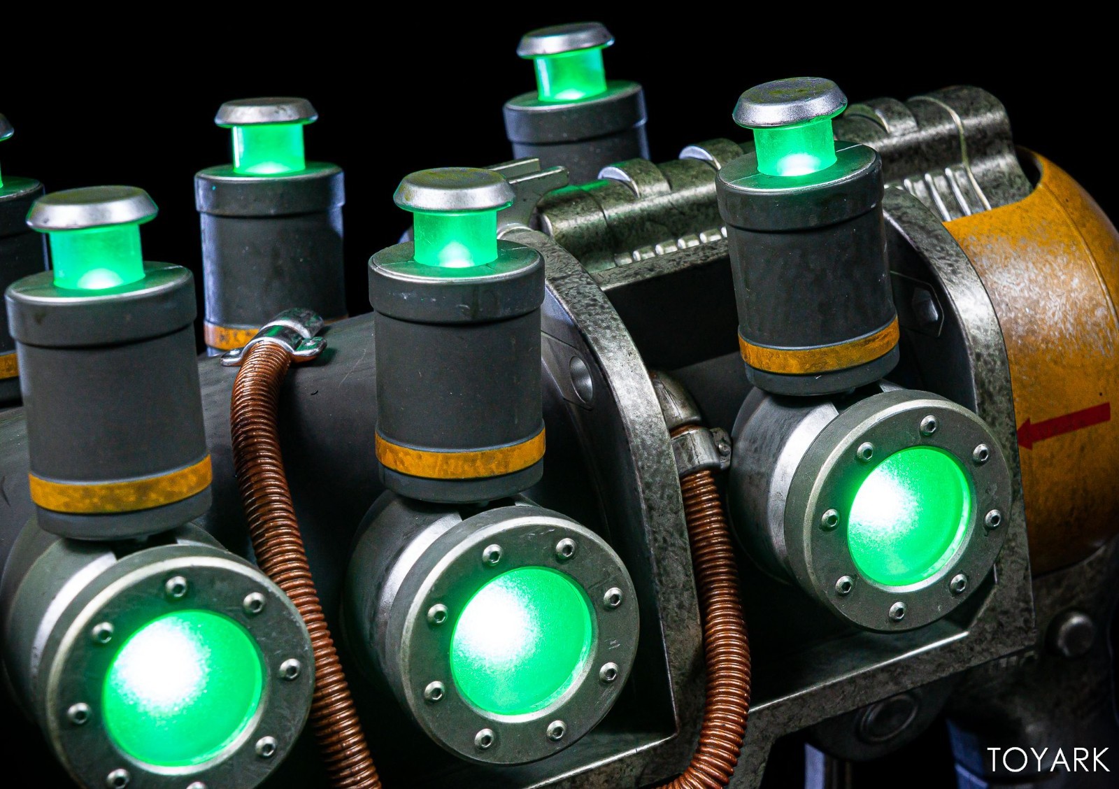Fallout Plasma Pistol – 1:1 scale ThinkGeek exclusive