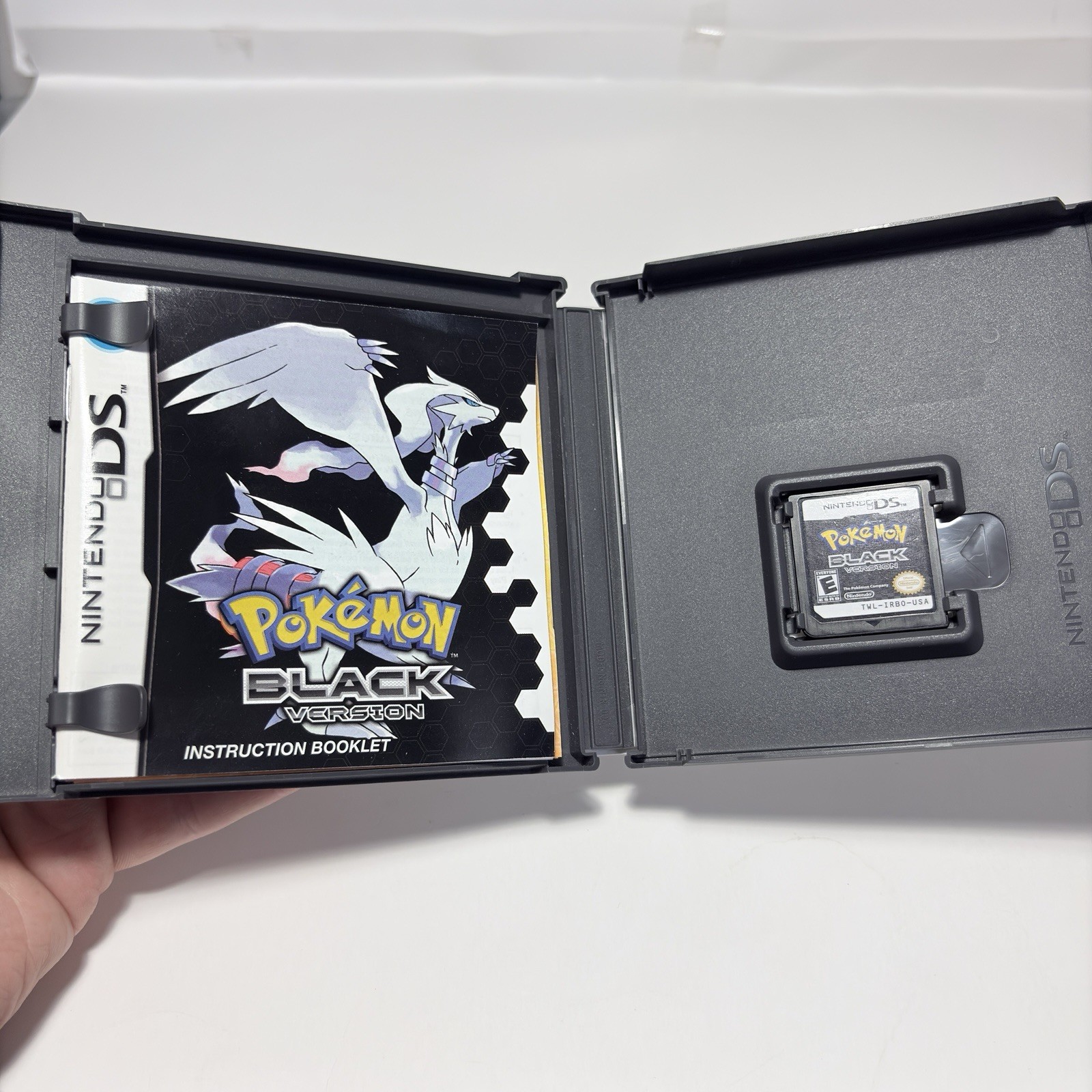 Pokemon Black Version Nintendo DS Complete CIB Tested Authentic Clean