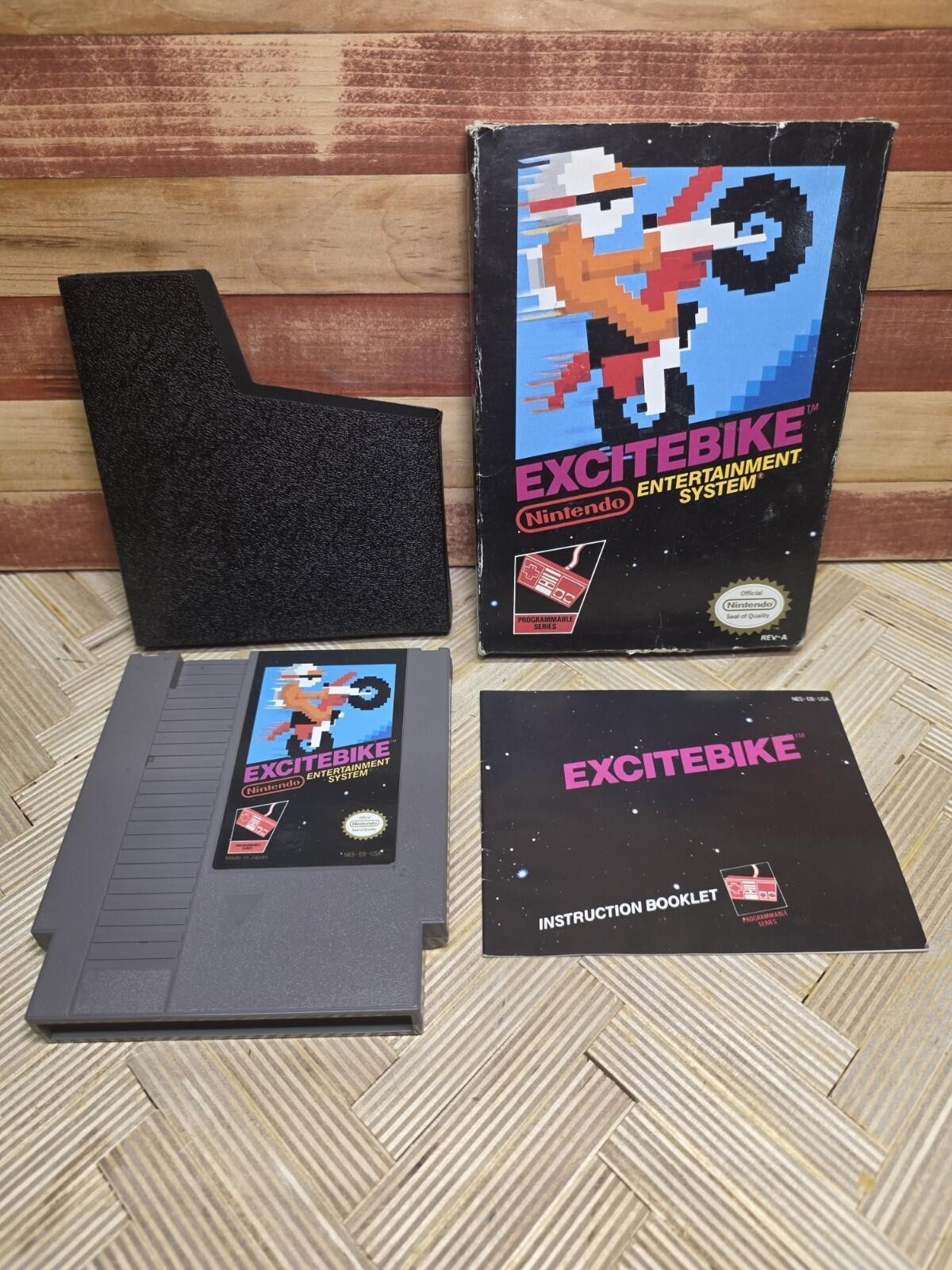 Excitebike Nintendo NES 1985 Complete in Box, Tested Working Retro Game