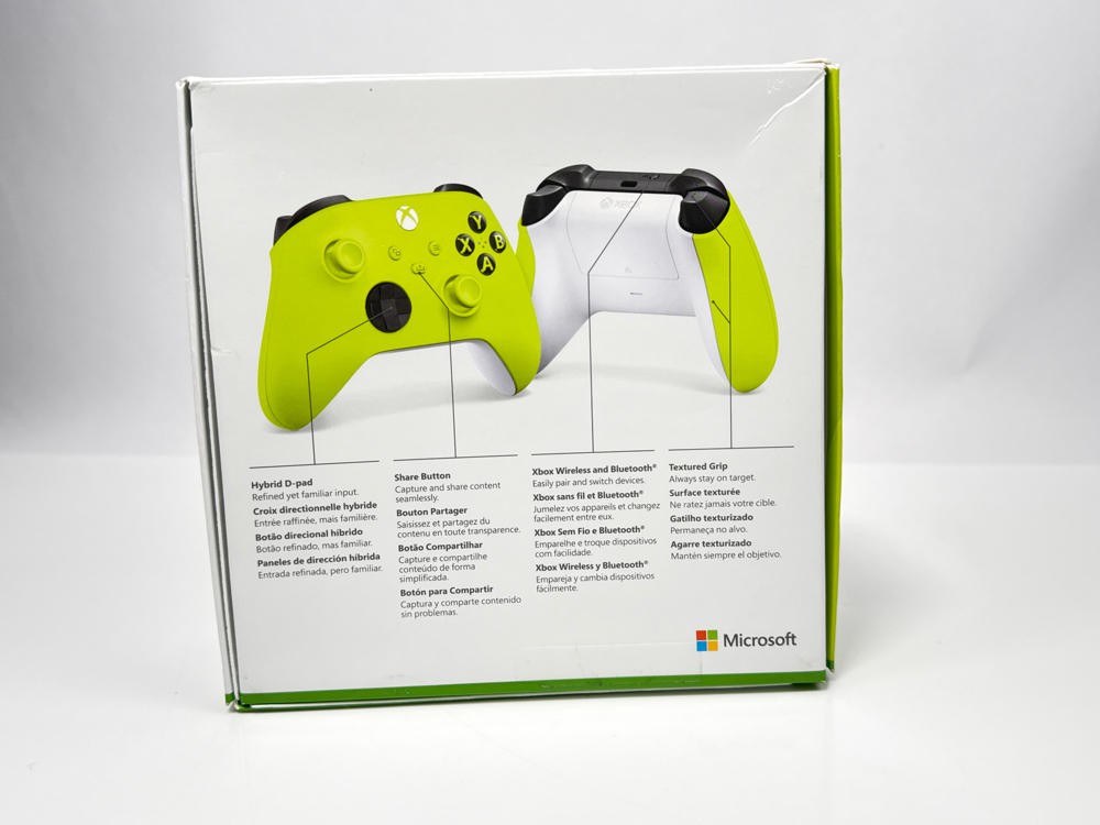 Microsoft Xbox Wireless Controller Electric Volt Bluetooth USB-C Xbox PC Mobile