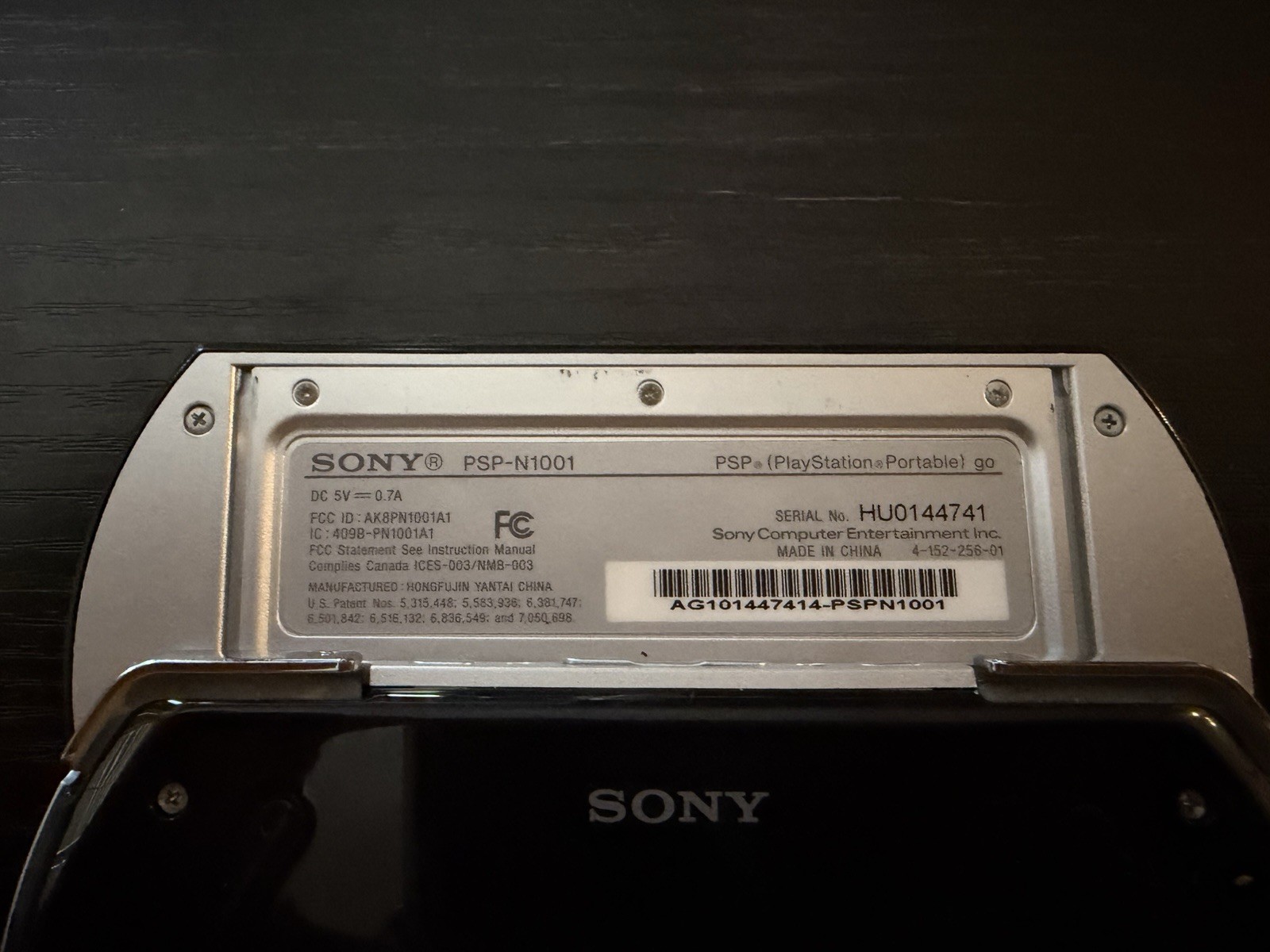 Sony PSP Go Black Handheld Console 16GB Wi-Fi NTSC-U/C (US/CA) PSP-N1001