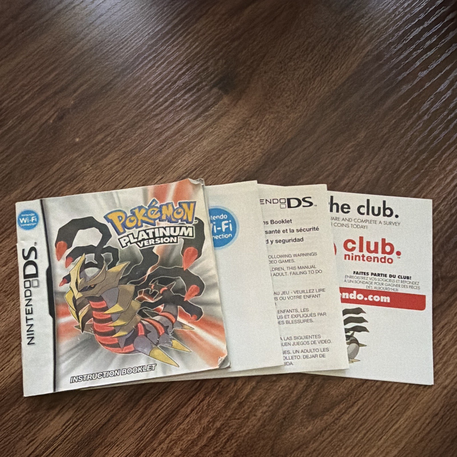 Nintendo Pokémon Platinum Version Nintendo DS 2009 NTSC-U/C Manual Included