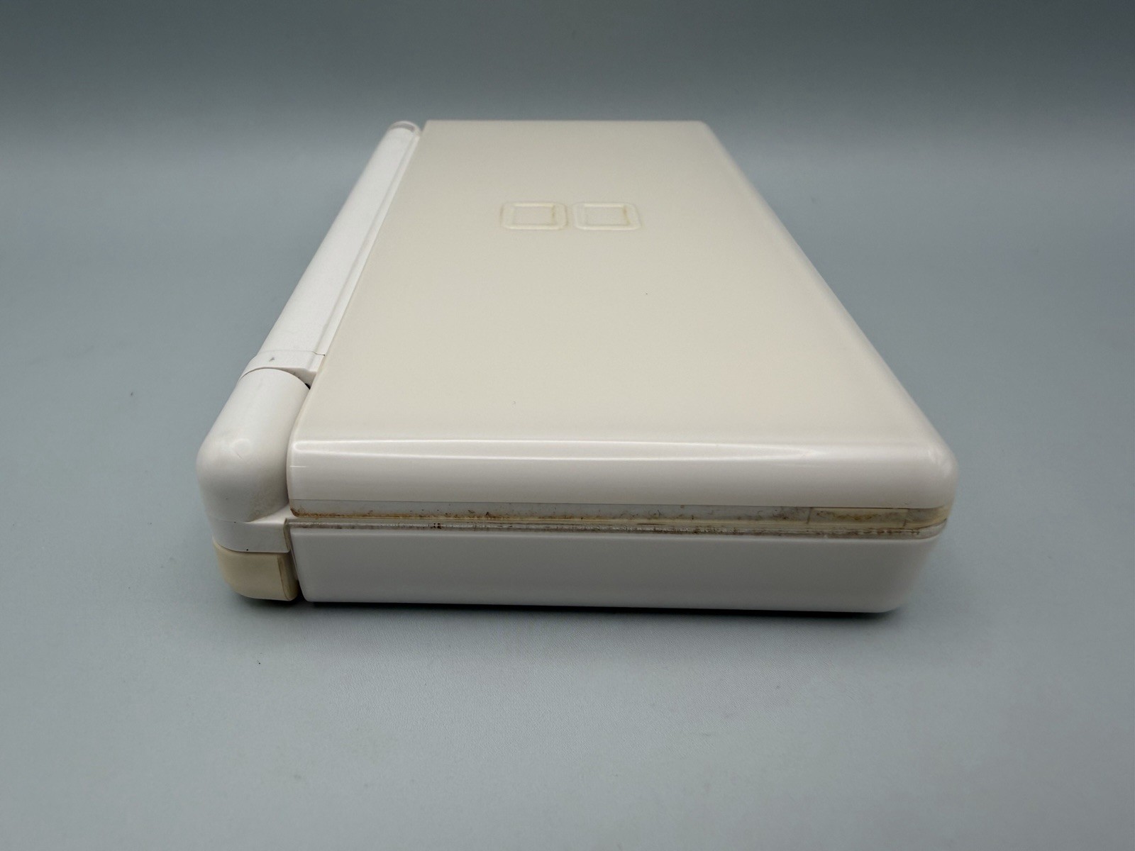 Polar White Nintendo DS Lite Console USG-001 with charger
