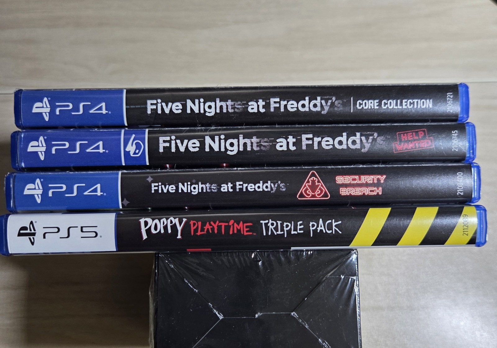 PlayStation 4 & PlayStation 5 Lot Five Nights at Freddy’s & Poppy Playtime VG