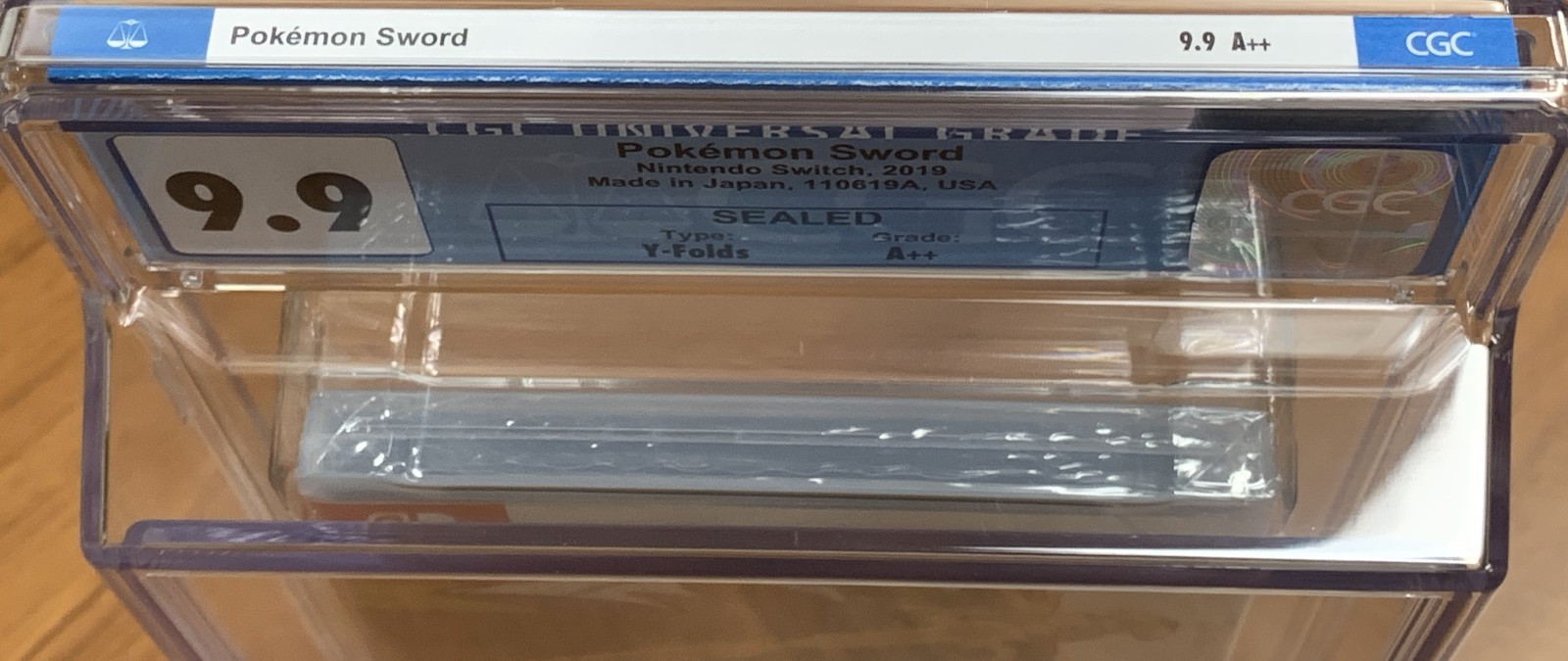 ENCASED 2019 SWITCH Pokemon SWORD Game 1st PRINT CGC Graded 9.9 Y-Fold A++ Seal