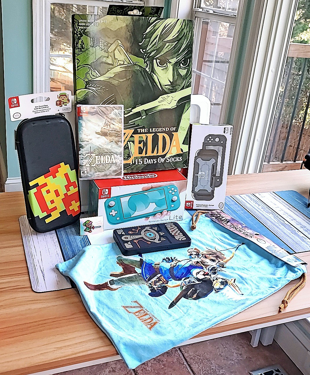 🔥🆕🔰 LEGEND OF ZELDA: Tears Of The Kingdom Nintendo Switch Lite Console Bundle