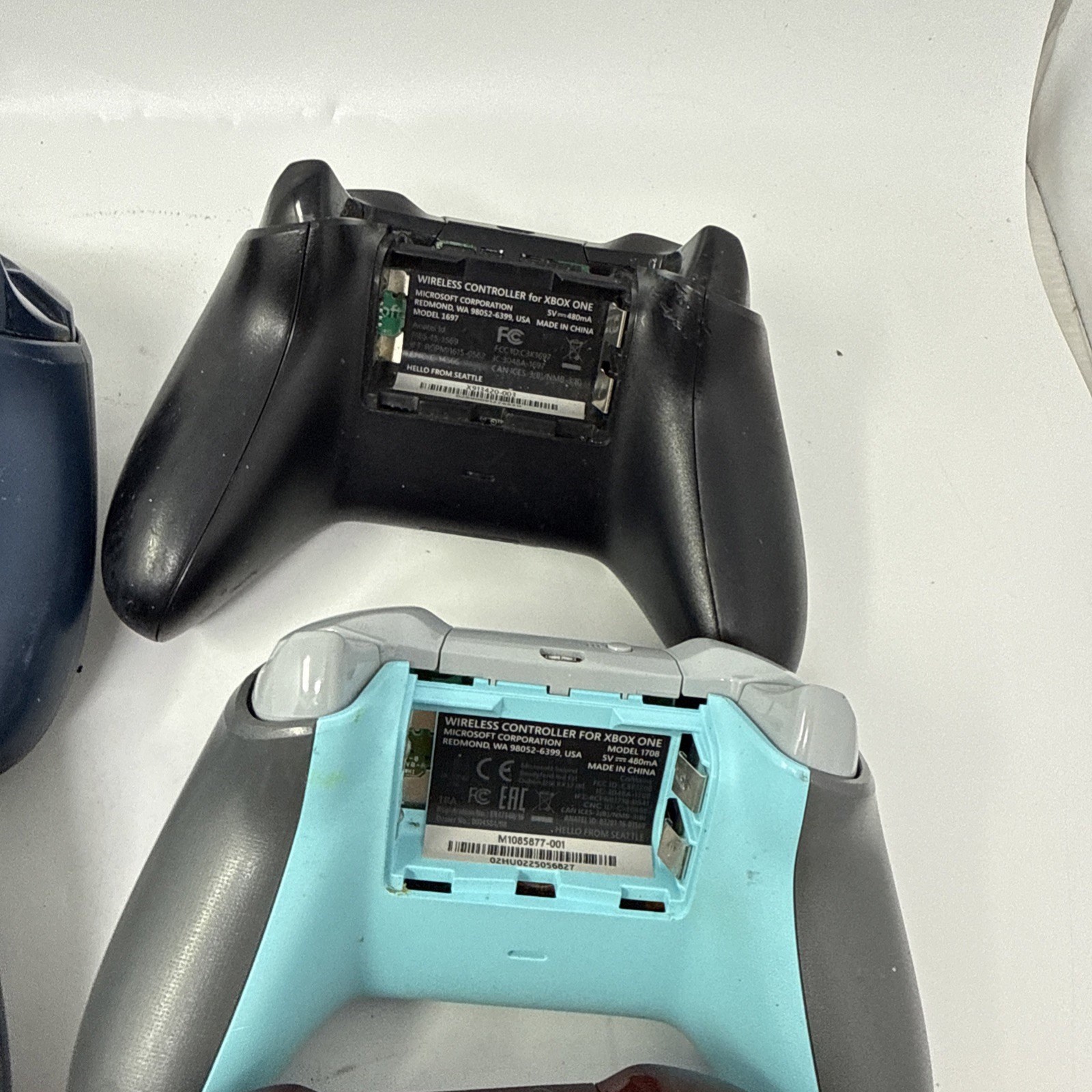 Lot Of 14 Various Condition Genuine Xbox One Controllers Model 1537, 1697, 1708