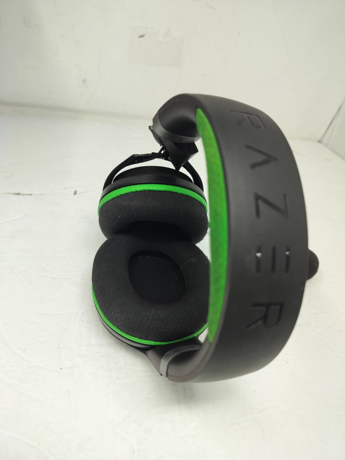Razer Kaira Wireless Gaming Headset for Xbox Series X/S – Black/Green FOR PARTS