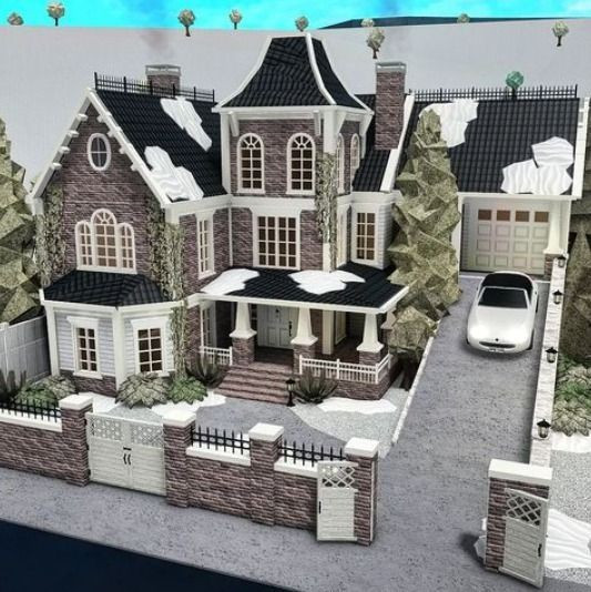 Custom Bloxburg House (READ DESCRIPTION)
