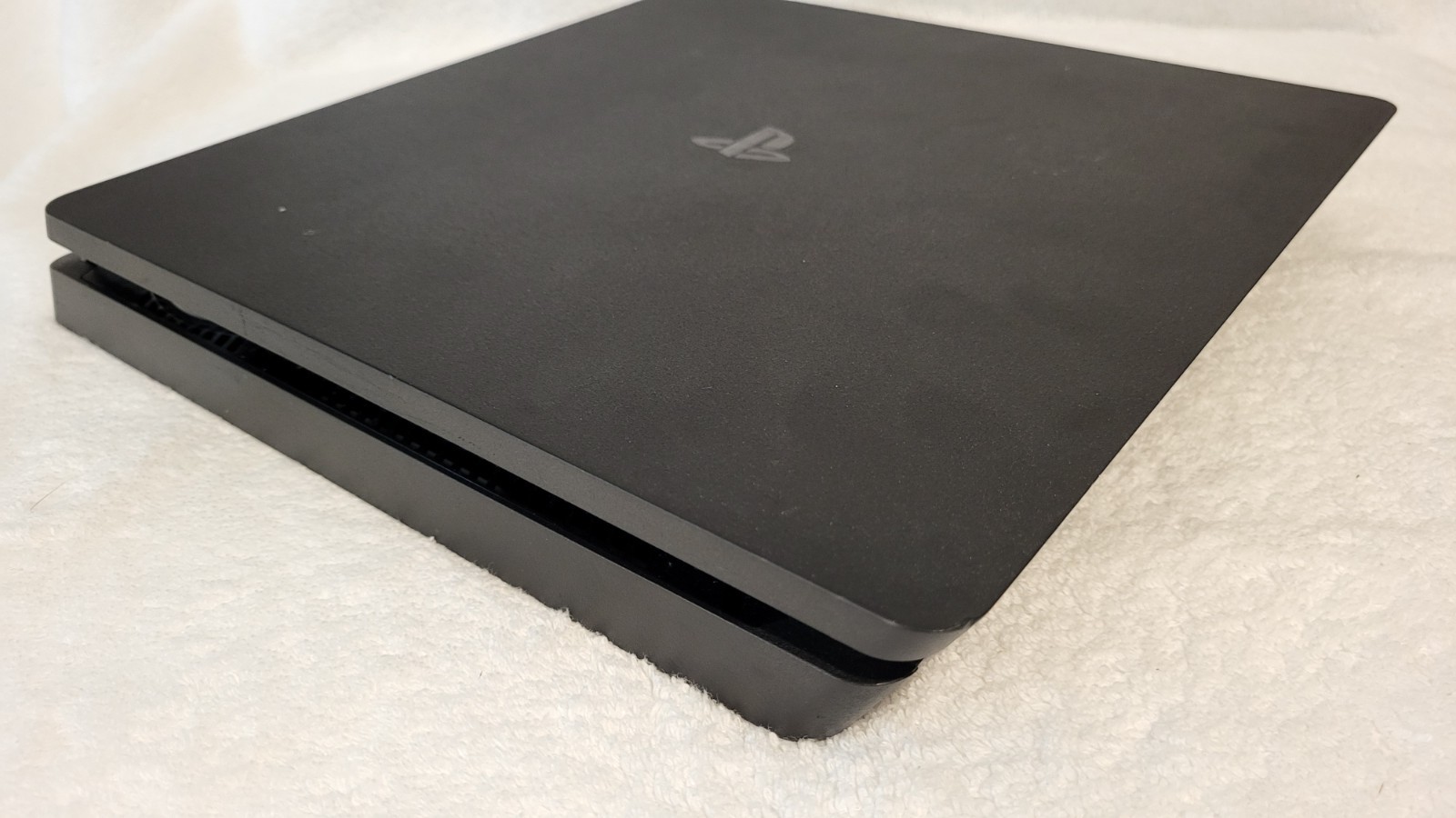 Sony PlayStation 4 PS4 Slim 1TB Console Only Working With Issues