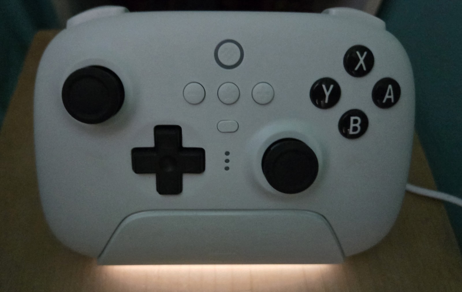 8BitDo Ultimate Bluetooth Wireless Controller with Travel Case Special (White)