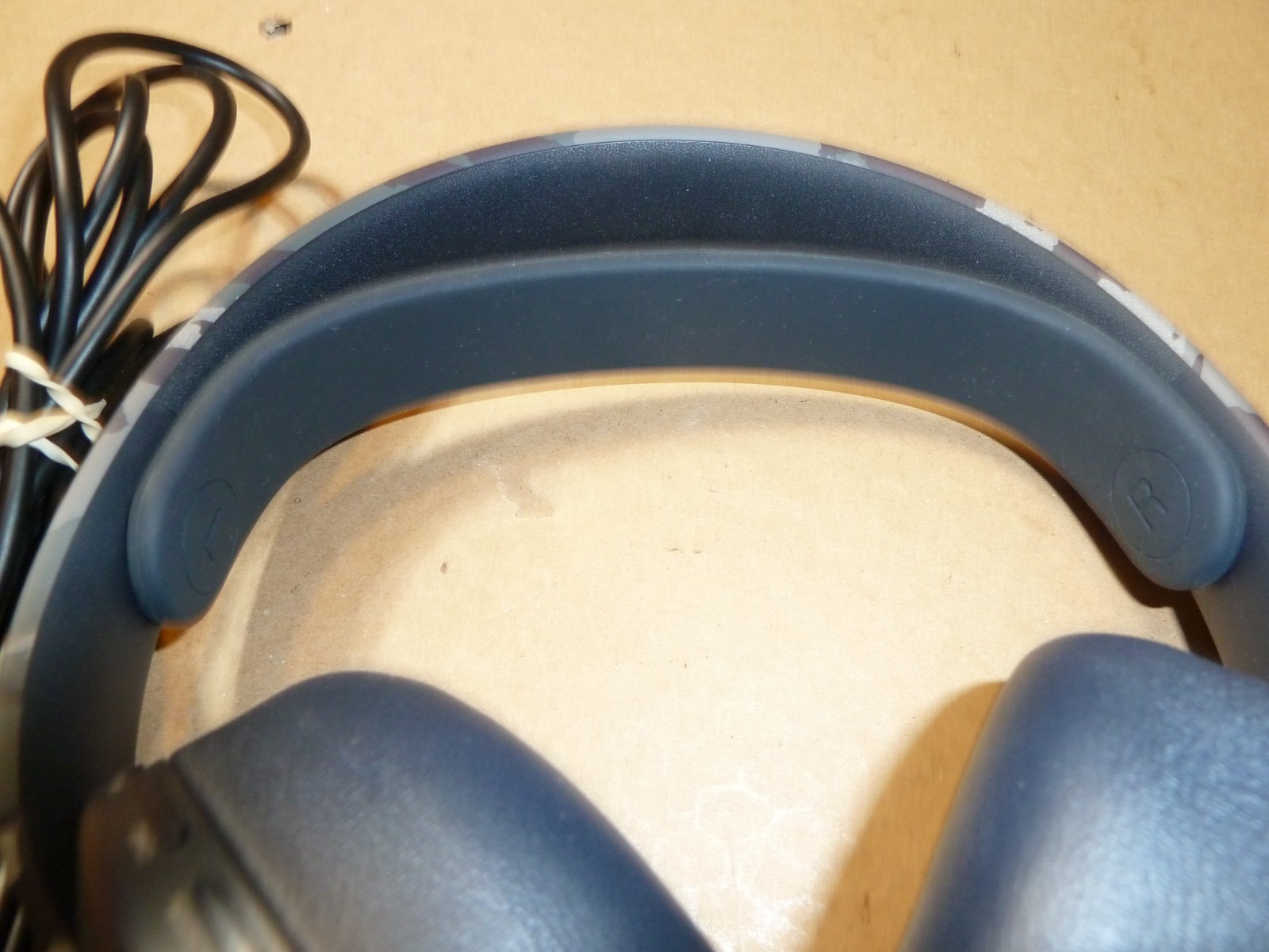 Sony PULSE 3D Wireless Headset ONLY for PlayStation 5 PS5 – Gray Camouflage